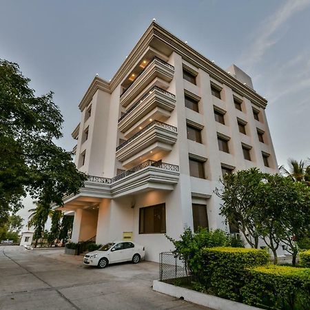 Sun-N-Sand Suites, Shirdi Exterior foto